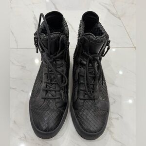 Giuseppe Zanotti Black Textured High-Top Sneakers 42 size